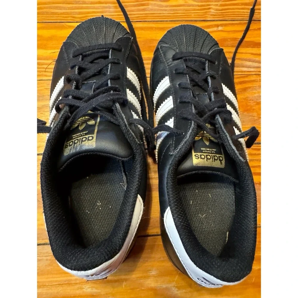 Adidas‎ Superstar Black Sneakers Size Youth 3